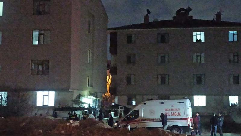 Çocukları görme bahanesiyle gittiği evde eşini öldürüp, intihar etti. (DHA)