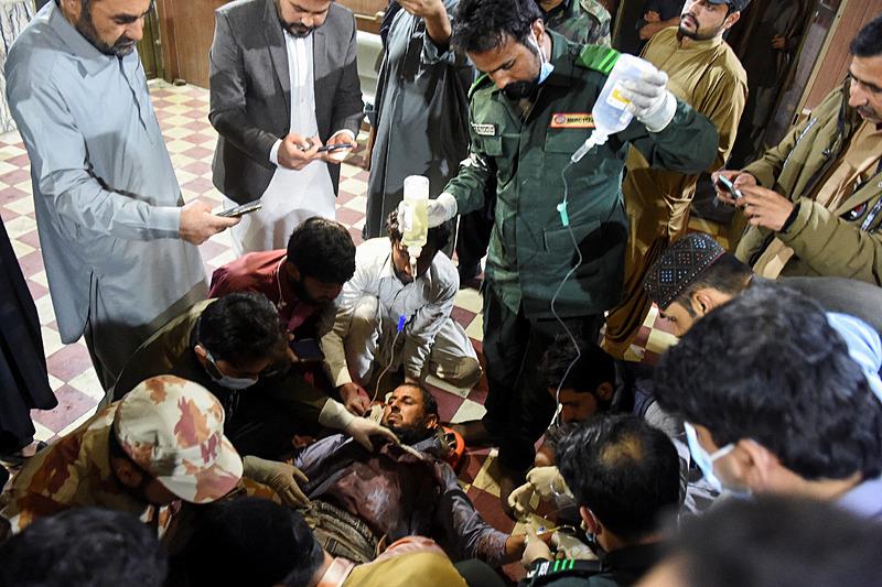 Pakistan'da trene saldırı, Reuters