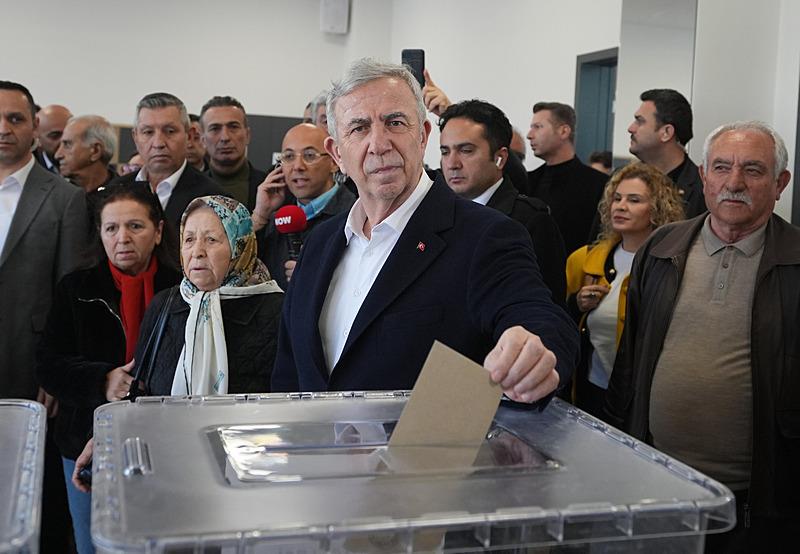 CHP'de ʺİmamoğlu'nu aklamaʺ tiyatrosu (Takvim.com.tr)