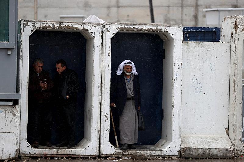 Ramazan ayının üçüncü cuma namazı için Batı Şeria'dan Kudüs'e geçişler, AA