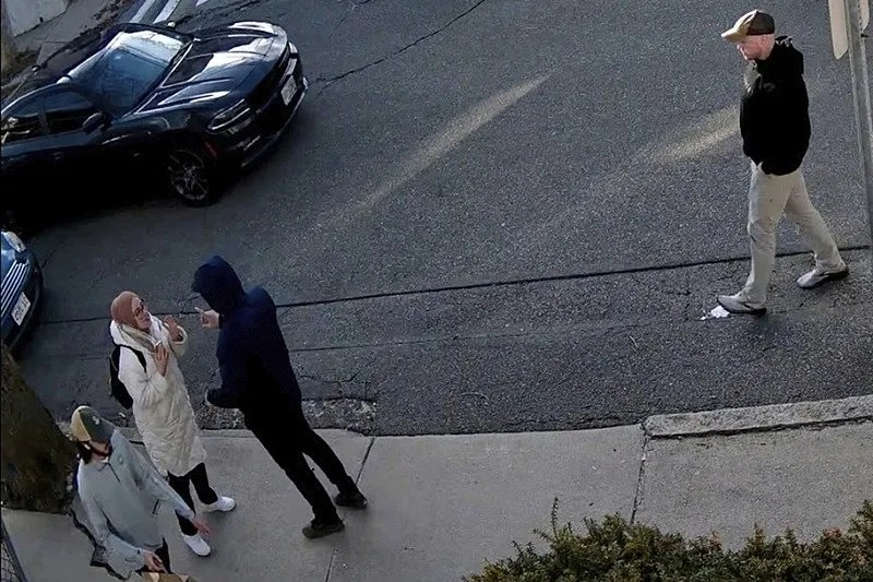 Rümeysa Öztürk'ün ABD Gümrük Muhafızlarınca gözaltına alınma anı (AFP)