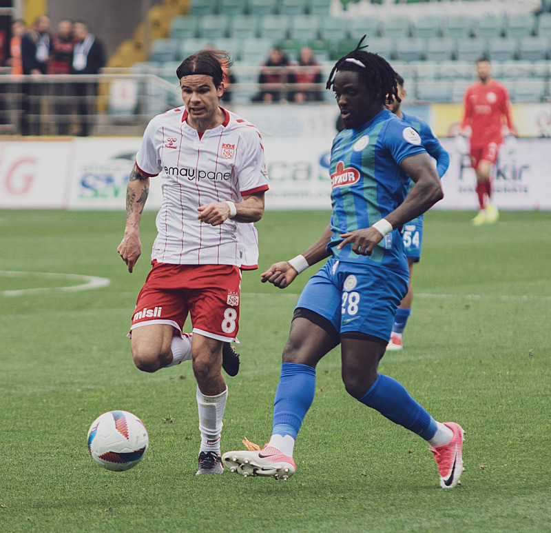 Sivasspor hayati öneme sahip mücadeleden sadece 1 puan çıkarabildi (İHA)