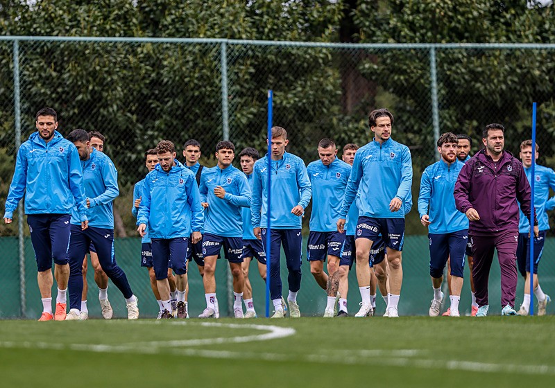 Fatih Tekke Fenerbahçe maçı öncesi sürekli mücadele ve baskı vurgusu yapıyor. (İHA)