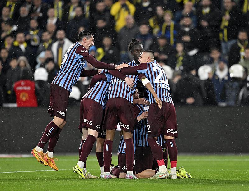 ilk-yari-firtina-ikinci-yari-talisca-fenerbahce-trabzonspor-4-1-mac-sonucu-1743962145725.jpeg