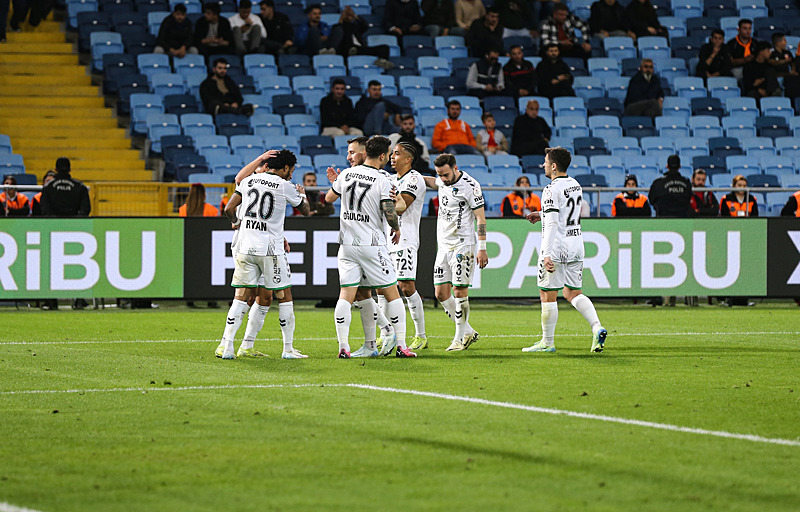 Kocaelispor'un Süper Lig'e çıkması için 7 puan alması gerekiyor (AA)