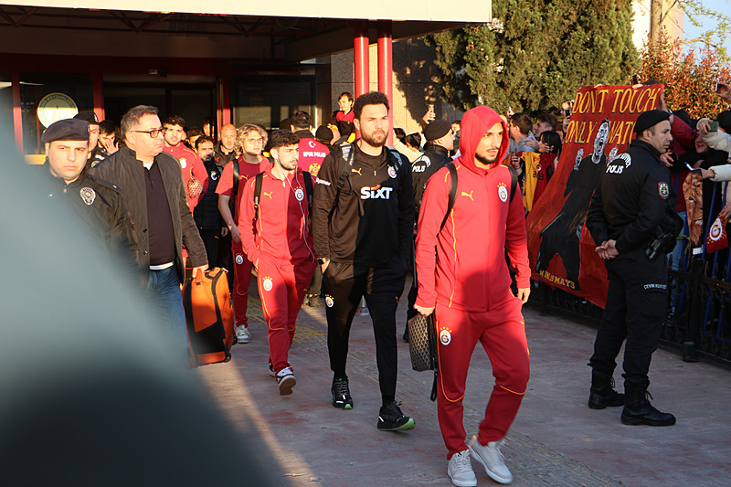 Lider Galatasaray'da tek hedef 3 puan (DHA)