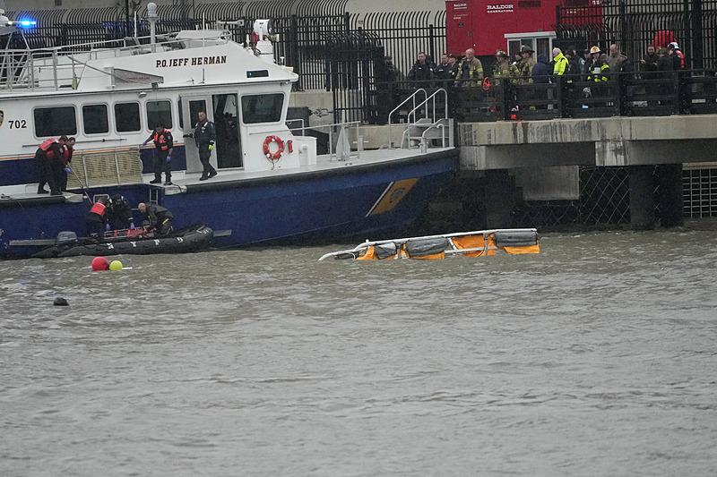 Hudson'da kurtarma çalışmaları, Reuters