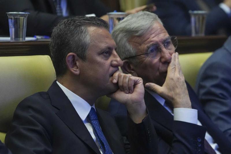 Özel ve Yavaş (Takvim.com.tr Arşiv)