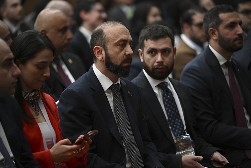 Dışişleri Bakanı Hakan Fidan, 4. Antalya Diplomasi Forumu (ADF) kapsamında, Ermenistan Dışişleri Bakanı Ararat Mirzoyan (solda) ile bir araya geldi. (AA)