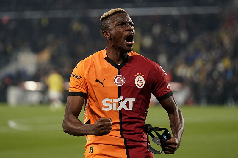 Sarı-Kırmızılılar, Nijeryalı yıldızın olası adreslerinden birisi olan PSG’ye gözünü dikti. (AA)