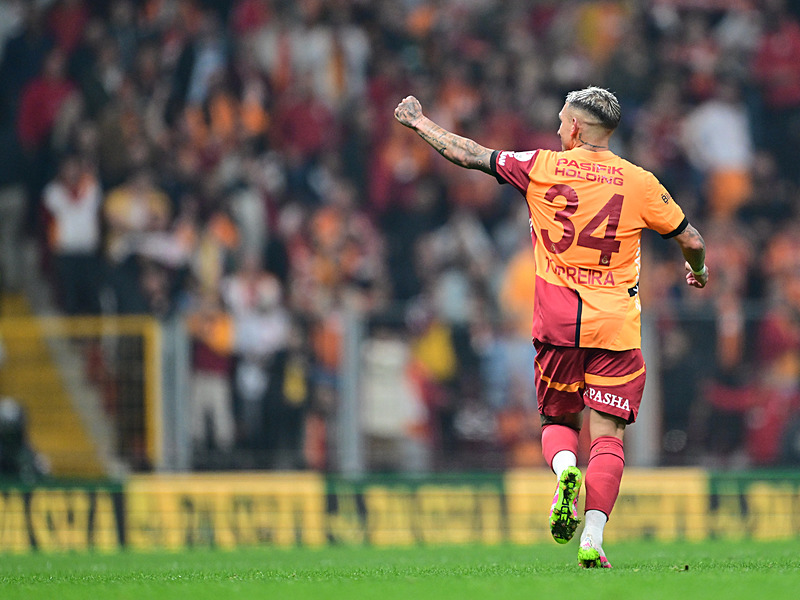 Lucas Torreira (AA)