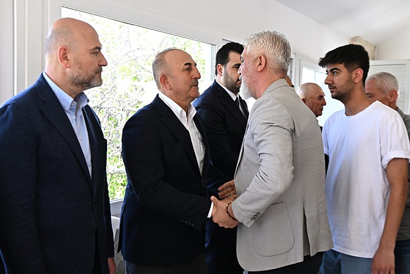 Eski Dışişleri Bakanı Çavuşoğlu'nun babası Osman Çavuşoğlu için cenaze töreni düzenlendi. (AA)