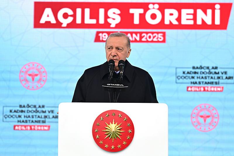Başkan Erdoğan Erdoğan, Bağcılar Kadın Doğum ve Çocuk Hastalıkları Hastanesi'nin açılış törenine katıldı (Fotoğraf: AA)