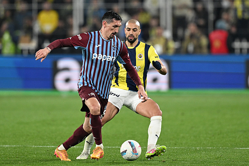 Sofyan Amrabat (AA)