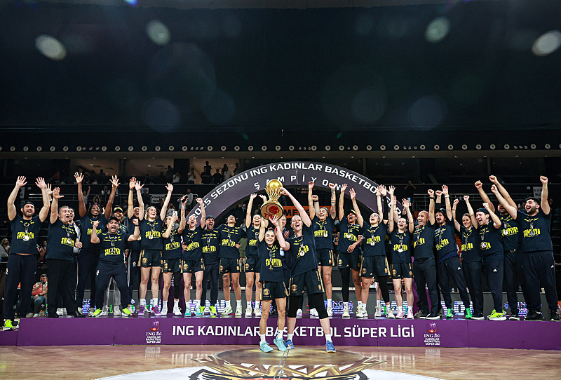 Fenerbahçe Opet 19. kez şampiyonluğa ulaştı (AA)