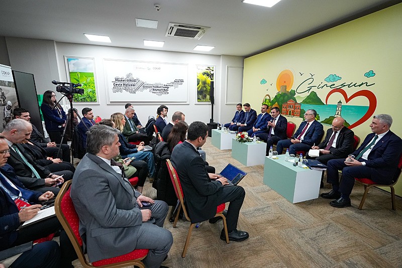 Ekonomi yönetimi gündeme ilişkin soruları yanıtladı (AA)