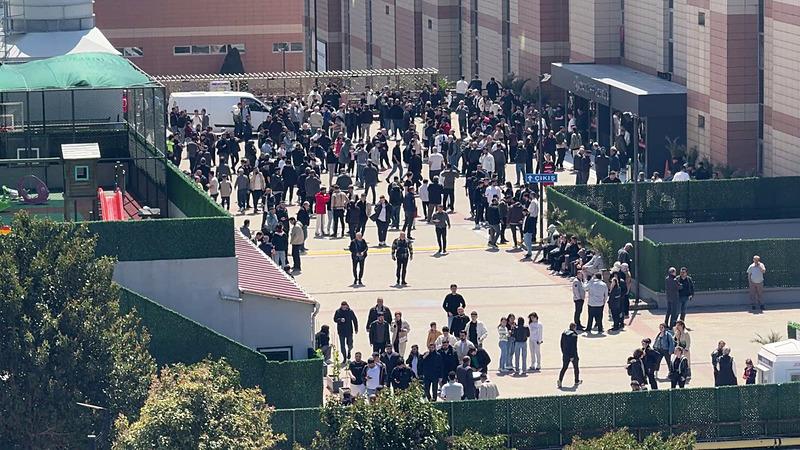 İstanbul'da yaşanan deprem paniğe neden oldu
