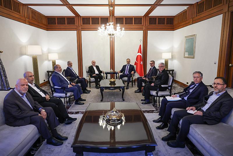 Dışişleri Bakanı Hakan Fidan, Hamas Şura Meclisi Başkanı Muhammed Derviş ve beraberindeki heyetle Ankara'da bir araya geldi, AA