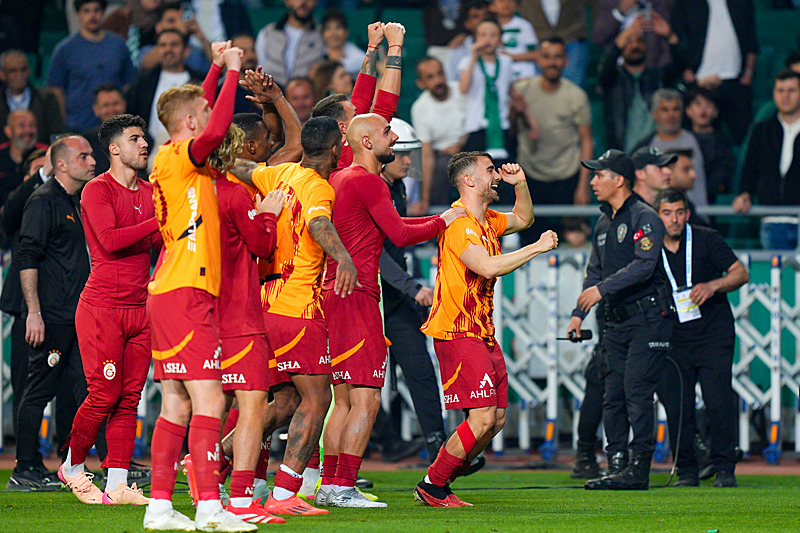Galatasaray Konyaspor'u 5-1 yenerek ilk finalist oldu (AA)