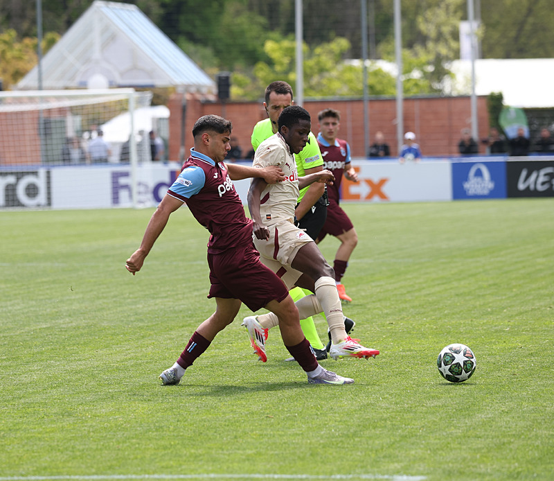 Trabzonspor U19 yarı finalde Salzbug U19'u eledi (AA)