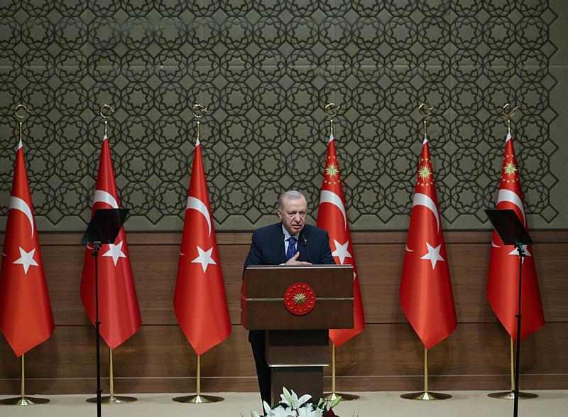 Başkan Erdoğan, Uluslararası Kur'an-ı Kerim'i Güzel Okuma Yarışması programına katıldı. (AA)