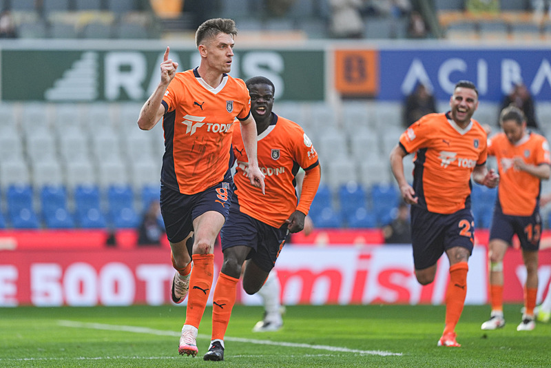 Krzsytof Piatek (AA)