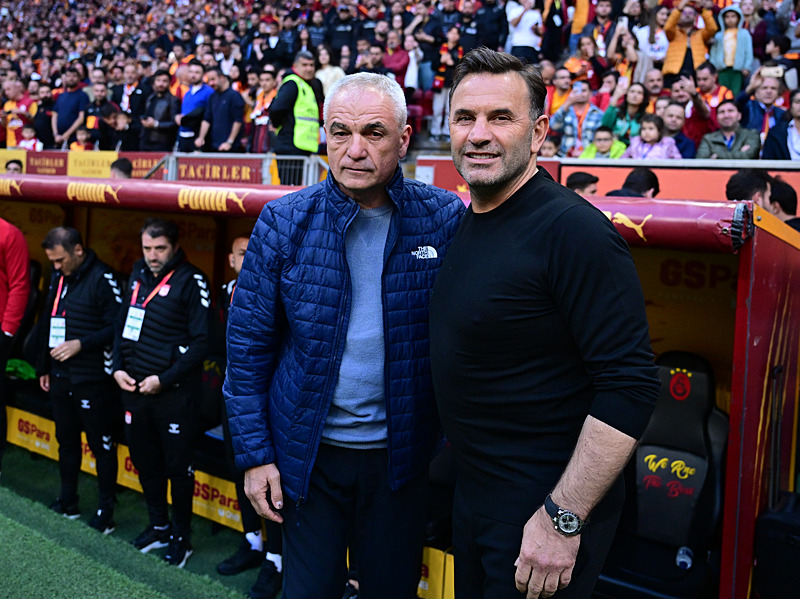 Okan Buruk ve Rıza Çalımbay (AA)