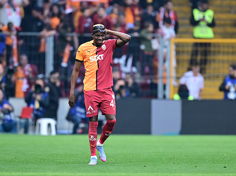 Victor Osimhen (AA)