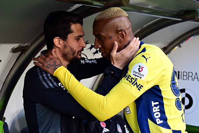 Necip Uysal ve Anderson Talisca (AA)