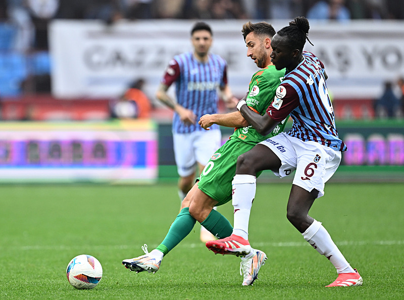 Batista Mendy (AA)