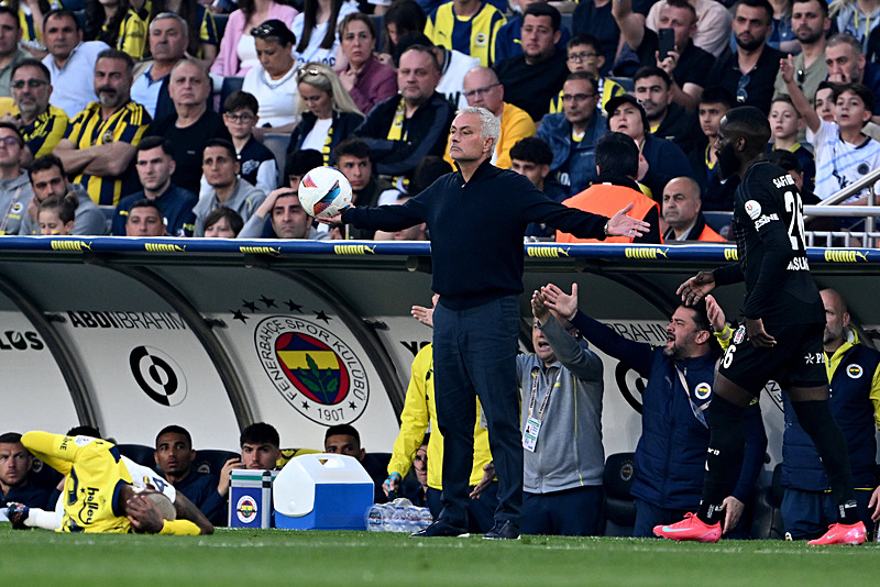 Jose Mourinho (AA)