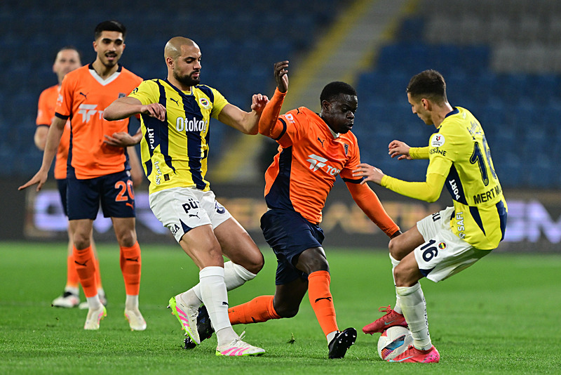 Sofyan Amrabat (AA)