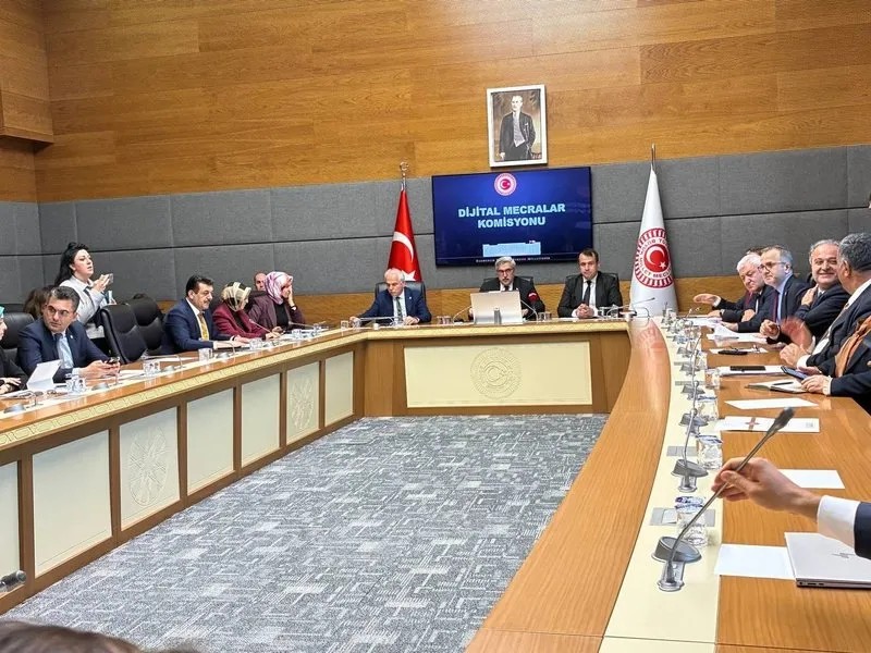 Dijital Mecralar Komisyonu toplandı (Takvim.com.tr)