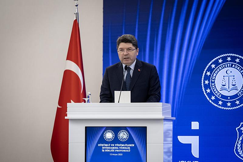 Adalet Bakanı Yılmaz Tunç (AA)