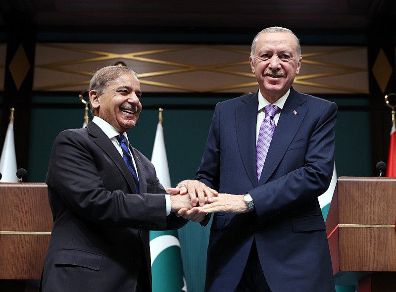 Başkan Erdoğan, Pakistan Başbakanı Şerif. (AA-ARŞİV)