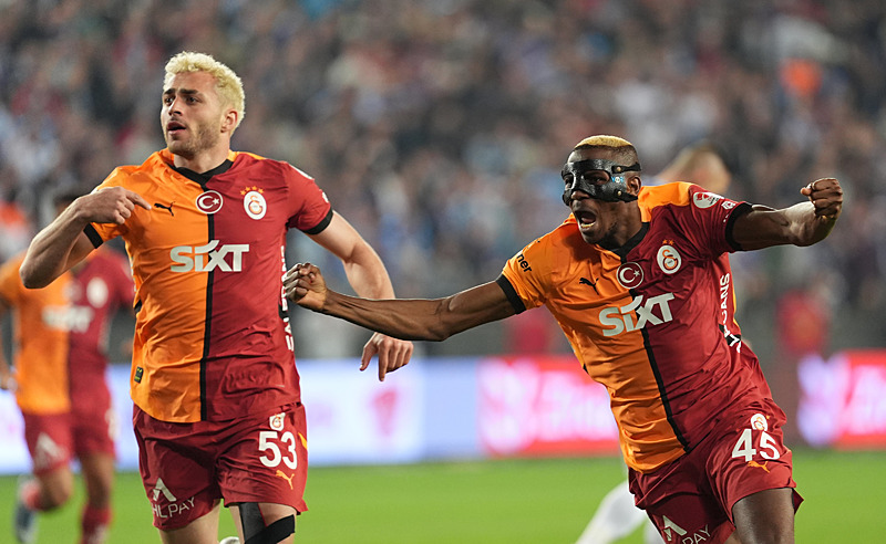 Barış Alper Yılmaz ve Victor Osimhen (AA)