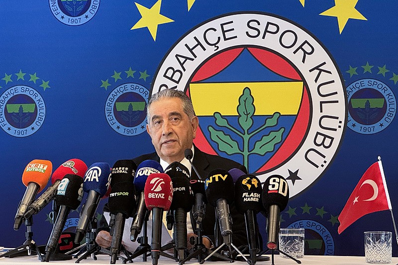 Eski Fenerbahçe Yöneticisi Mahmut Uslu, başkan adaylığını açıkladı. (AA)