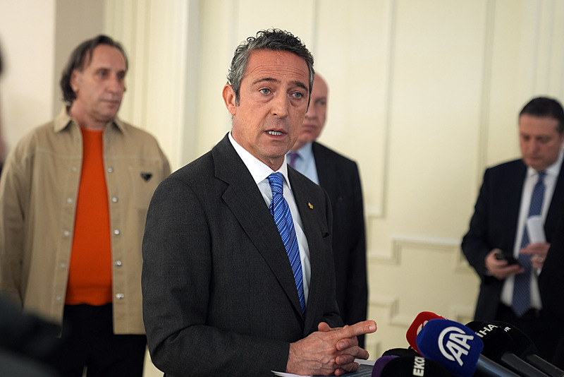 Ali Koç son dönemde hemen hemen her maçta istifa tepkisiyle karşılaştı (AA)