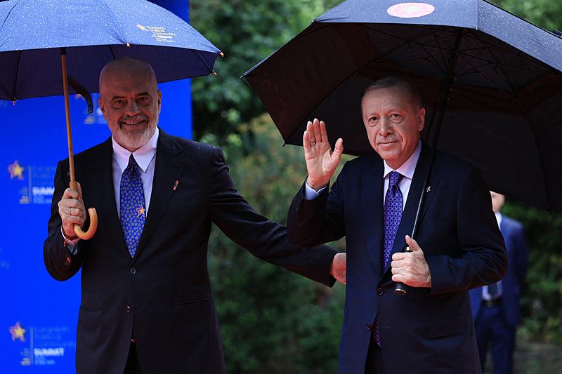 Başkan Erdoğan Avrupa Siyasi Topluluğu Zirvesi'ne katıldı