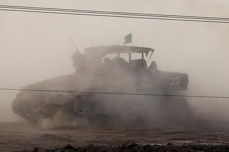 İsrail tankları Gazze sınırında, Reuters