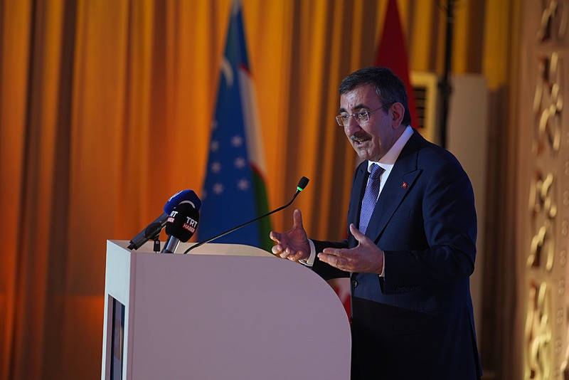 Cumhurbaşkanı Yardımcısı Yılmaz, canlı yayında soruları yanıtladı. (AA-ARŞİV)