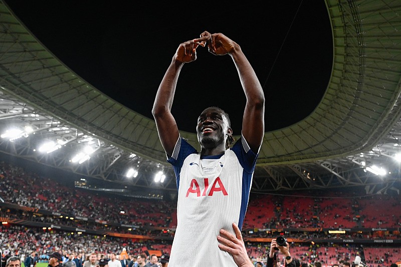 UEFA Avrupa Ligi'nde kupa Tottenham'ın. (AFP)
