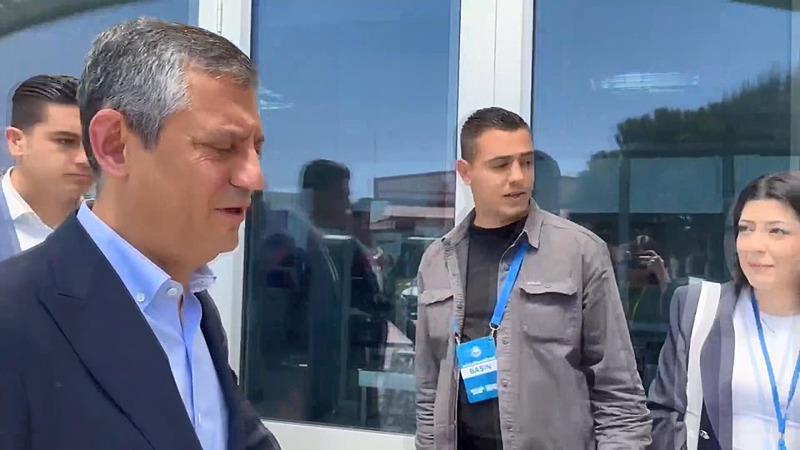 Özgür Özel, Ahmet Özer'in, PKK silahlı terör örgütüne üye olma suçundan yargılandığı duruşmaya katıldı (Fotoğraf: DHA)