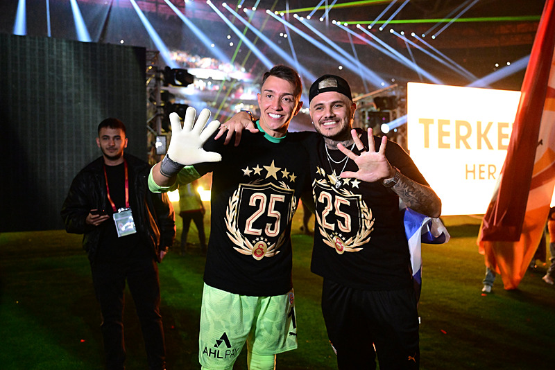 Fernando Muslera ve Mauro Icardi (AA)