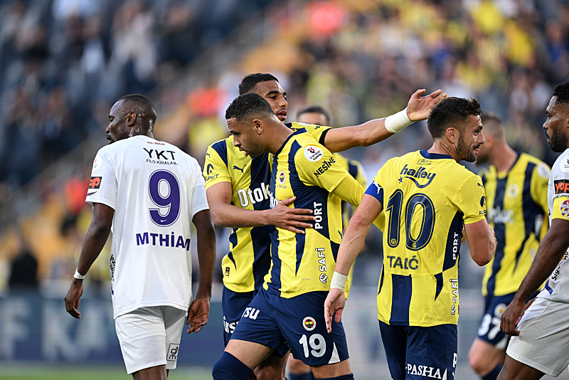 Youssef En-Nesyri (AA)