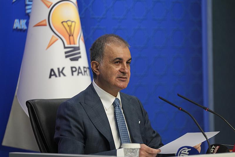 AK Parti Genel Başkan Yardımcısı ve Parti Sözcüsü Ömer Çelik, Cumhurbaşkanı ve AK Parti Genel Başkanı Erdoğan başkanlığında yapılan Merkez Karar ve Yönetim Kurulu (MKYK) toplantılarına ilişkin parti genel merkezinde açıklamalarda bulundu. (AA)