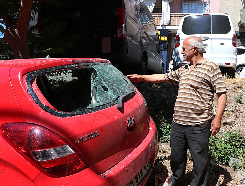 İzmir'de su borusu patladı (AA)