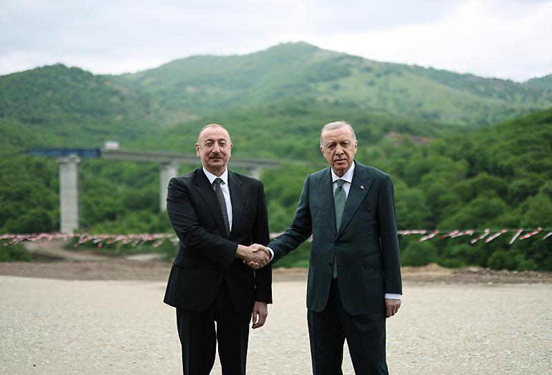 Başkan Erdoğan ve Aliyev (Fotoğraf: AA)
