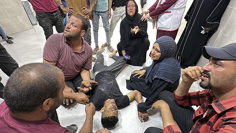 El Avde Hastanesi'ne bugün getirilen yaralılar, AA