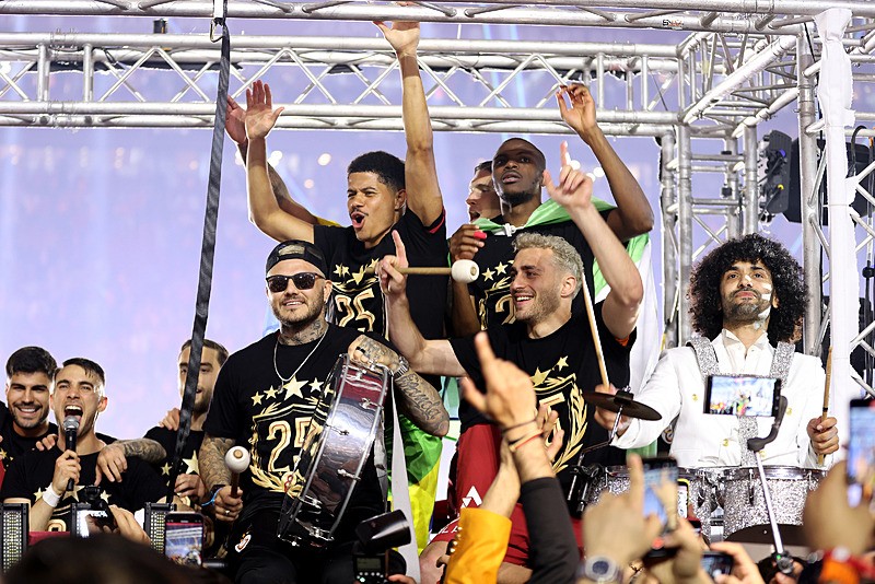 Şampiyon Galatasaray Süper Lig tarihinde yeni bir ilke imza atmaya hazırlanıyor! (Takvim.com.tr arşiv)